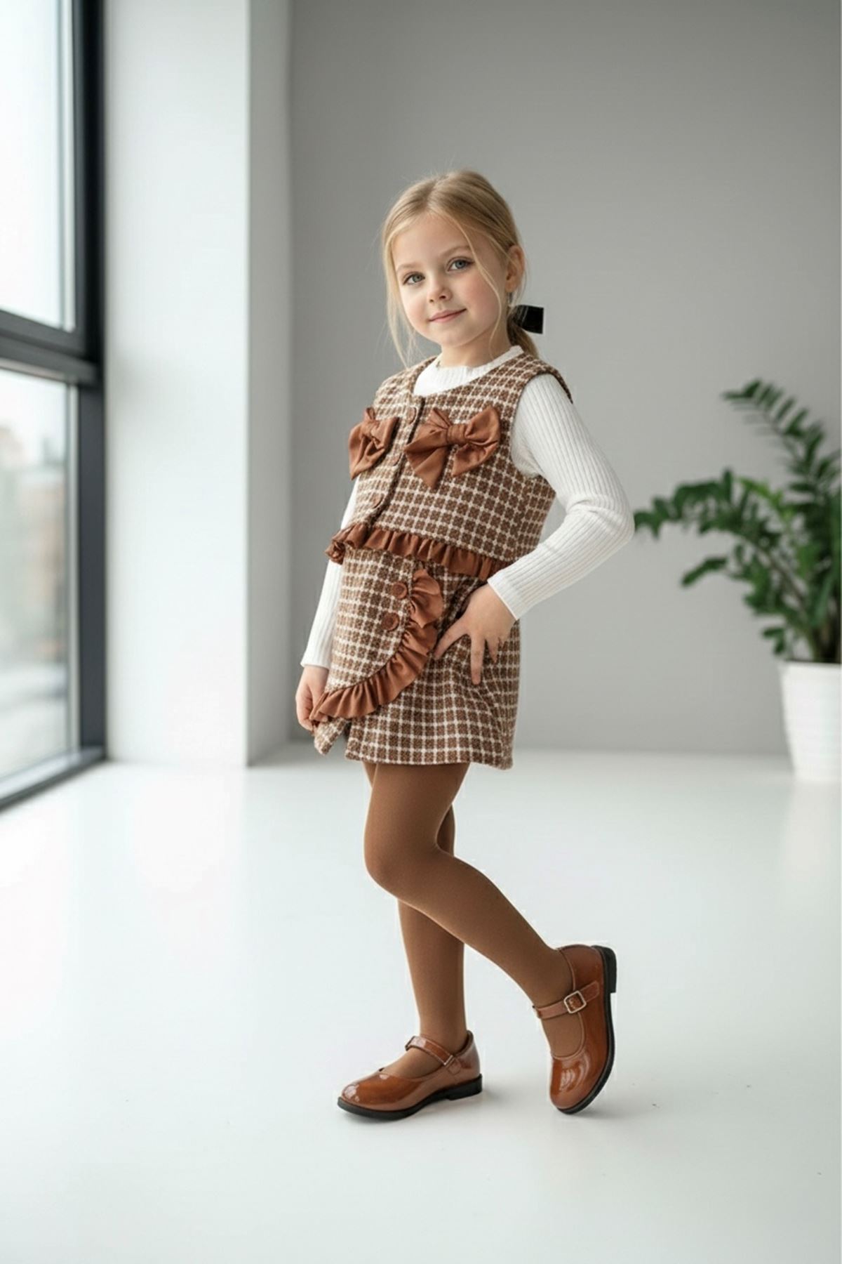 Miniğimin Cicileri Deri Fiyonk Detaylı Chanel Kumaş Şort Etekli 3 lü Takım - Kahverengi