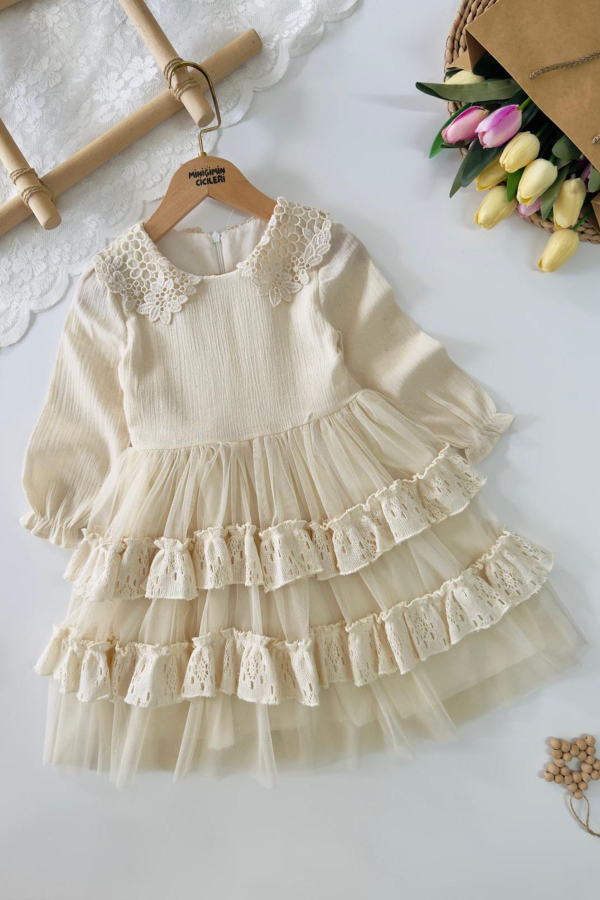 Miniğimin Cicileri Papatya Örgü Detaylı Fırfırlı Kız Çocuk 2’li Elbise Takım - Bej