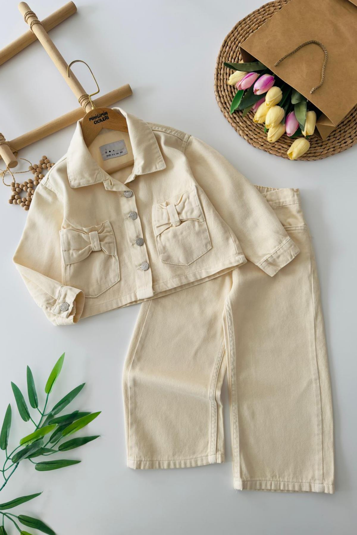 Miniğimin Cicileri Cepleri Fiyonk Detaylı 3 lü Denim Kız Çocuk Takım - Krem
