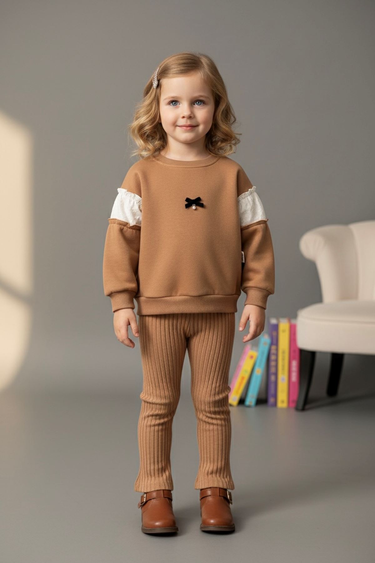 Minigimin Cicileri (2-5 Yaş) Omuz Brodeli Fiyonk Detay 3 İp Kız Çocuk Takım - Kahverengi