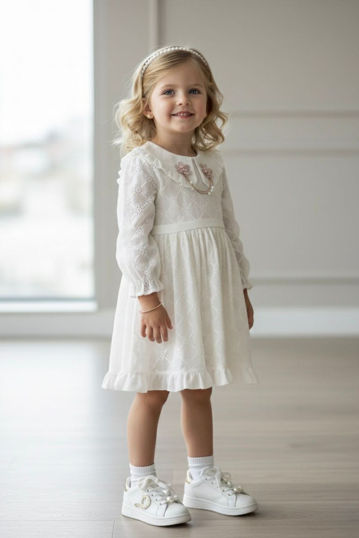 Miniğimin Cicileri Brode Çiçek Detaylı Kız Çocuk Elbise - Beyaz