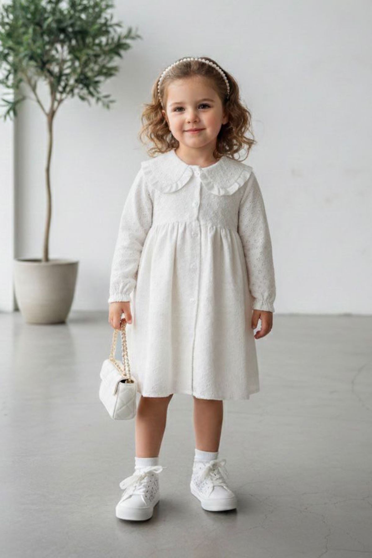 Miniğimin Cicileri  Fistolu Fırfırlı Bebe Yaka Boydan Düğmeli Uzun Kol Kız Çocuk Elbise - Ekru
