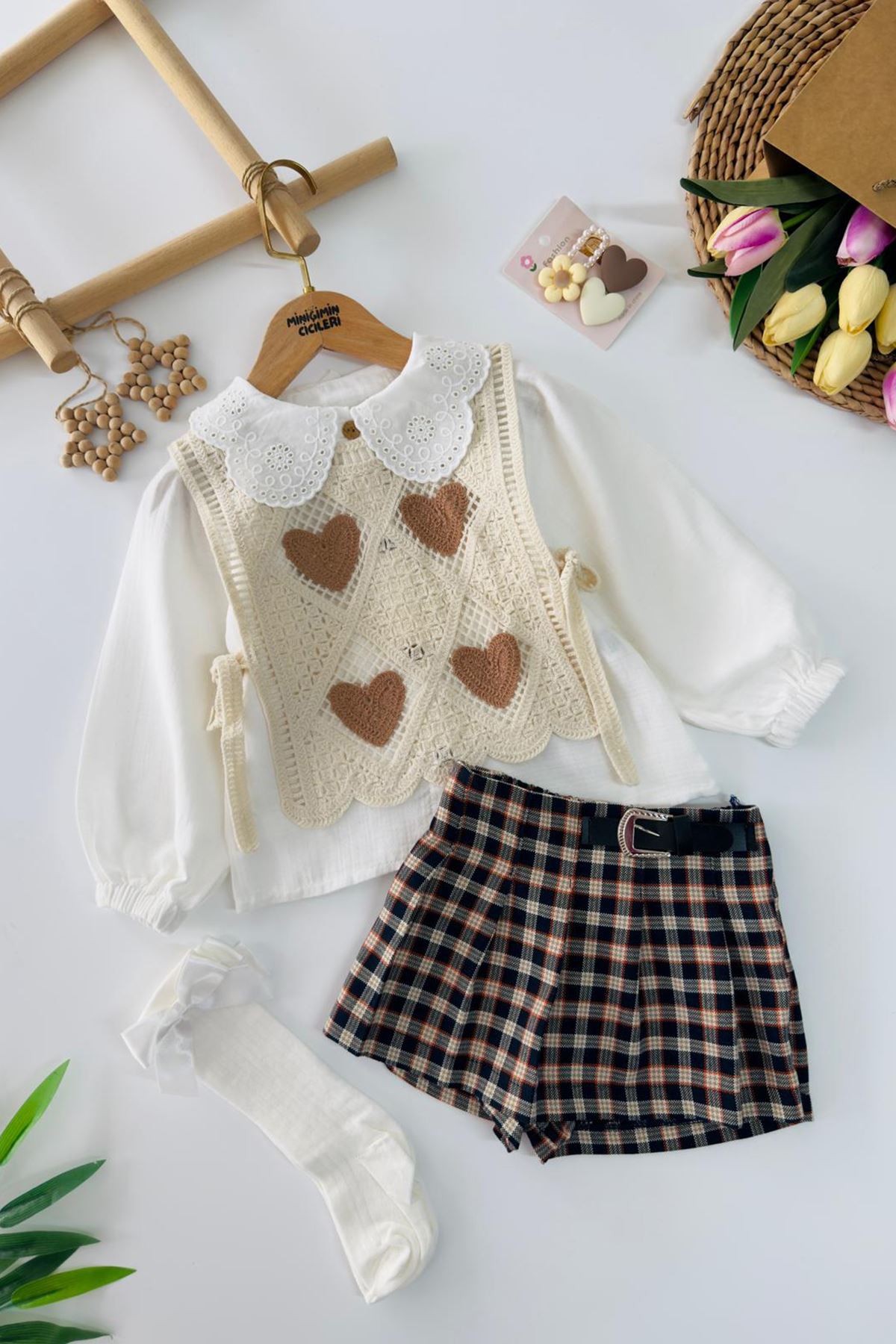 Miniğimin Cicileri Kalp Örgü Desenli Ekose Şort Etekli Kız Çocuk 4 lü Takım - Kahverengi