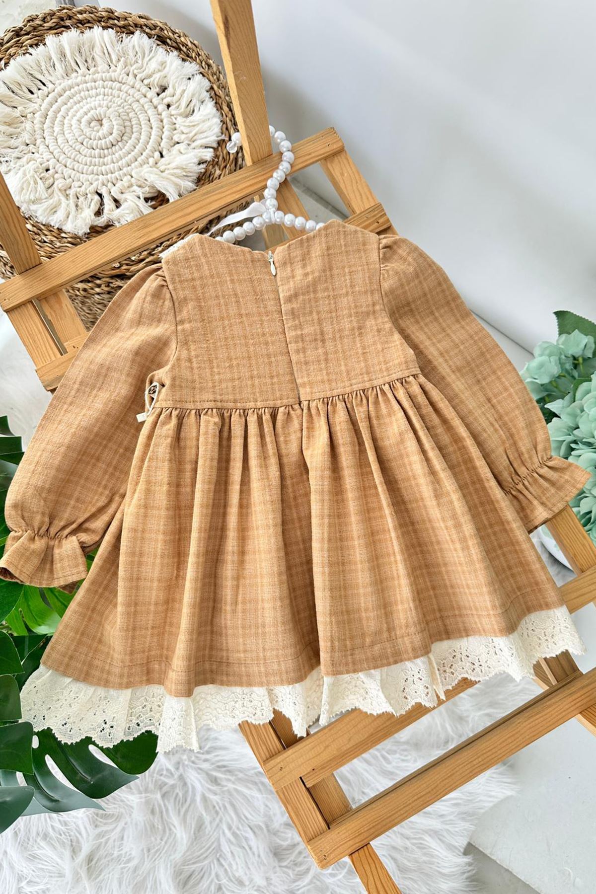 Miniğimin Cicileri (9-24 Ay) Fiyonk Detaylı Fistolu Kız Bebek Pamuk Elbise - Camel