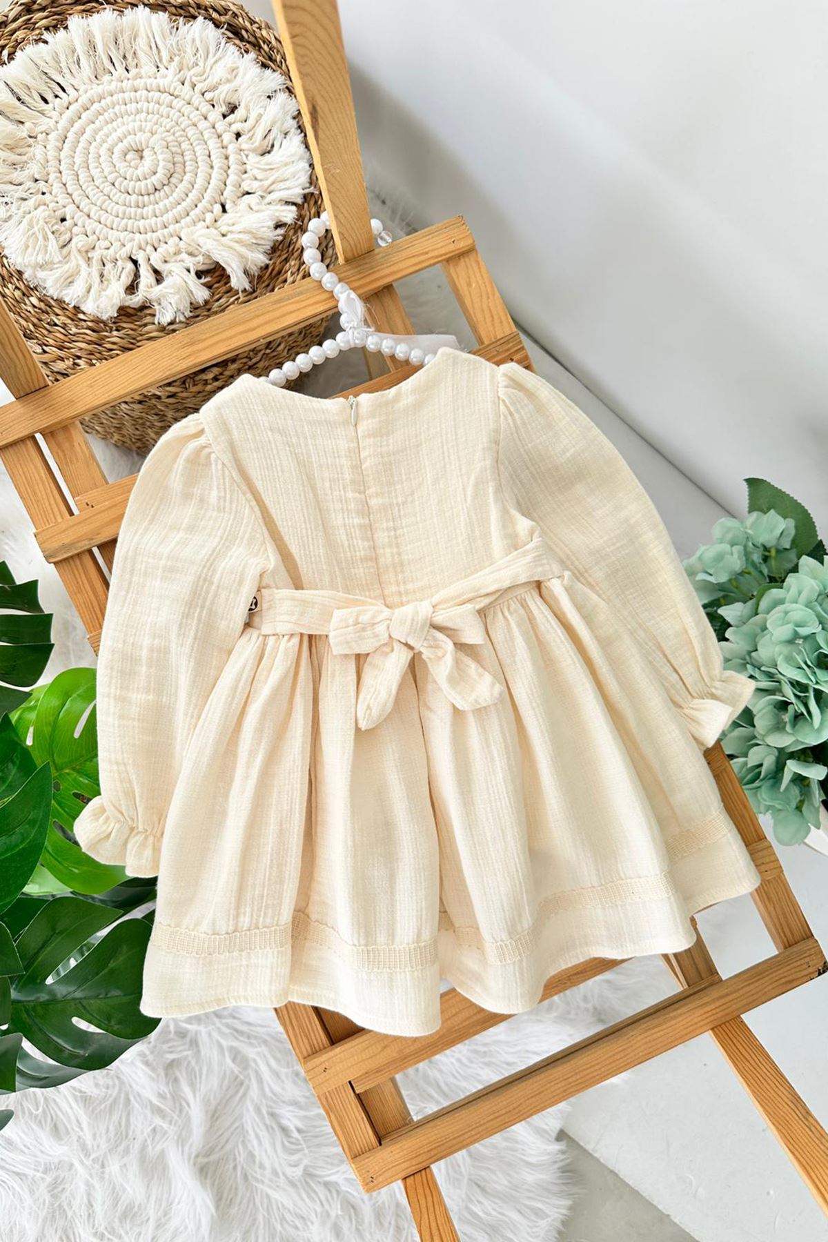 Miniğimin Cicileri (9-24 Ay) Dantel Detaylı Fırfır Kollu Kız Bebek Elbise - Krem