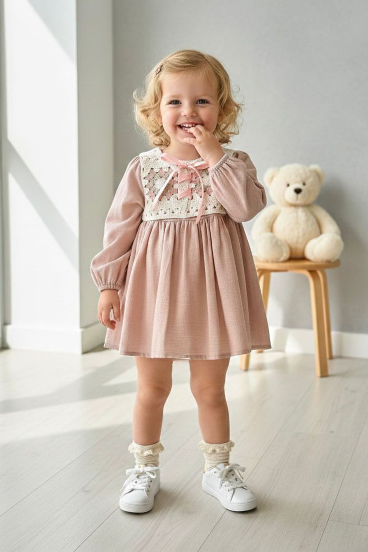 Miniğimin Cicileri (9-24 Ay) Vintage Nakışlı Yaka Detaylı Fiyonklu Kız Bebek Elbise - Pudra