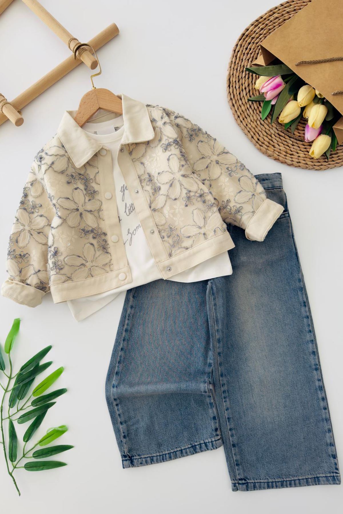 Miniğimin Cicileri Premium Çiçek Nakışlı Kot Ceketli Kız Çocuk 3'lü Takım - Mavi