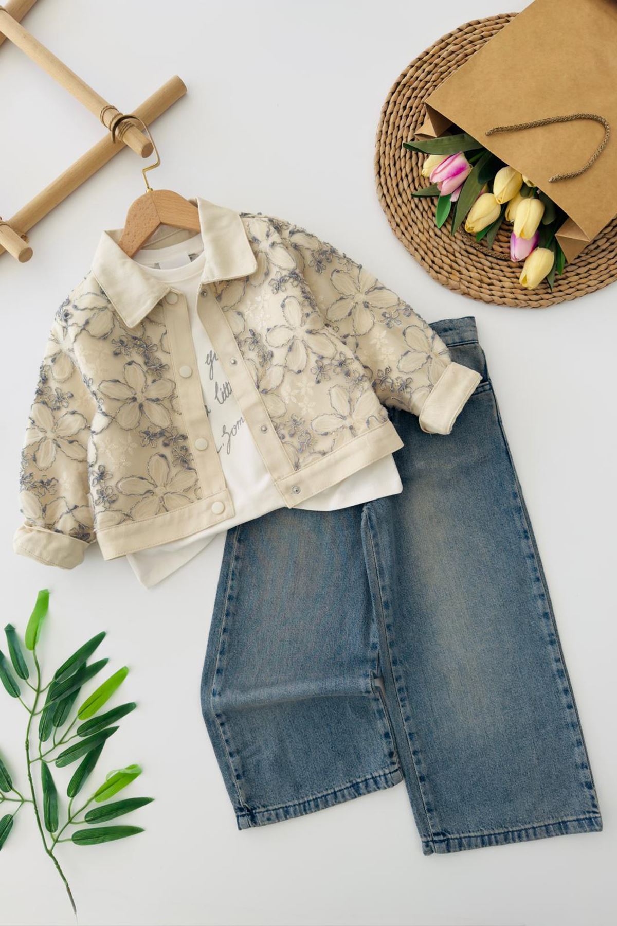 Miniğimin Cicileri Premium Çiçek Nakışlı Kot Ceketli Kız Çocuk 3'lü Takım - Mavi
