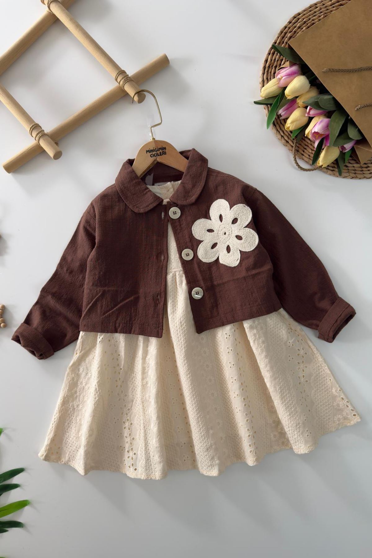 Miniğimin Cicileri Çiçek Aplikeli Ceketli Fisto Elbiseli Kız Çocuk 2'li Takım - Kahverengi