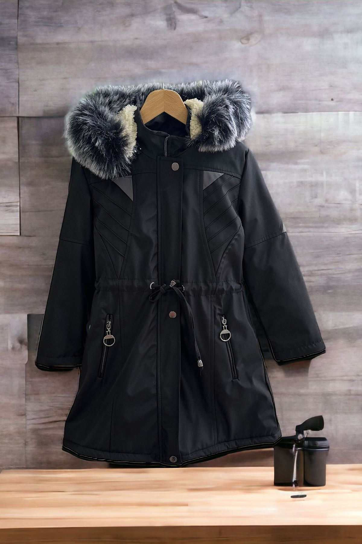 Miniğimin Cicileri Kapüşonlu Bel Büzgülü Yünlü Kız Çocuk Parka - Siyah