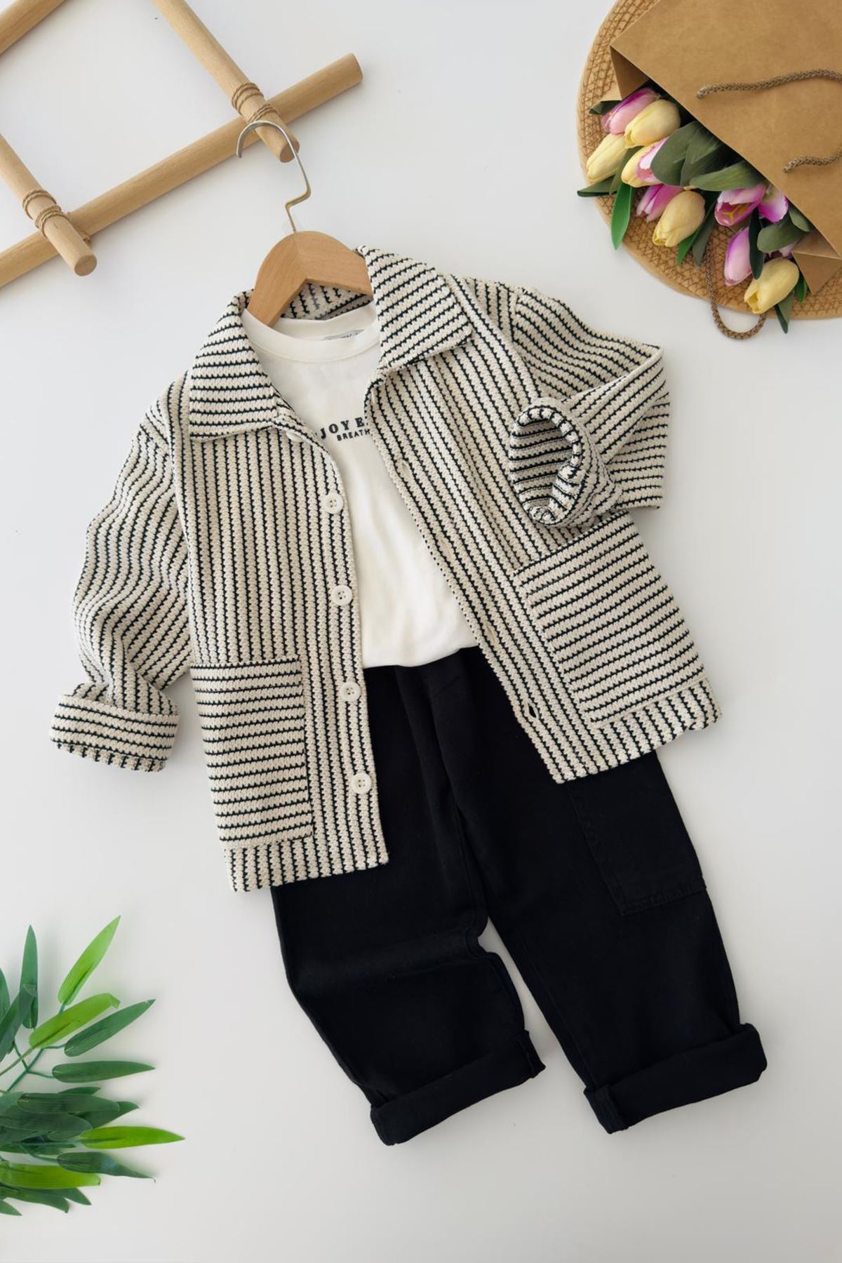 Miniğimin Cicileri Çizgili Triko Ceketli Basic Tişörtlü Erkek Çocuk 3'lü Takım - Siyah