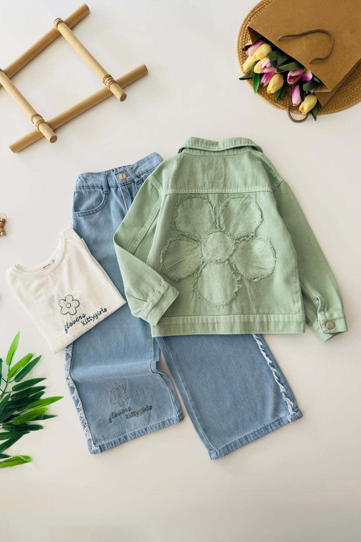 Miniğimin Cicileri Taşlı Papatya Detaylı Renkli 3 lü Kız Çocuk Takım - Yeşil