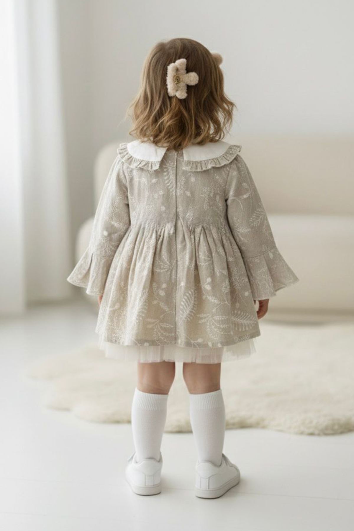 Miniğimin Cicileri Vintage Yaprak Desenli Fırfır Yaka Tüllü Kız Bebek Elbise - Bej