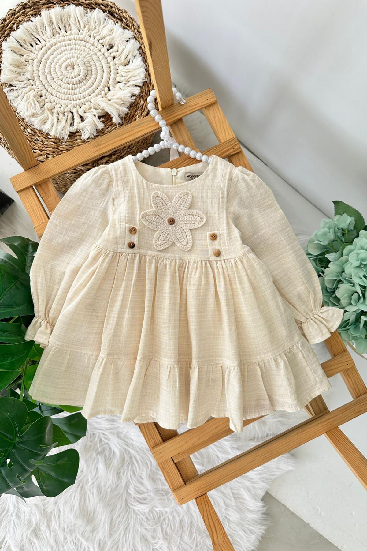 Miniğimin Cicileri (9-24 Ay) Çiçek Aplikeli Düğme Detaylı Kız Bebek Pamuklu Elbise - Bej