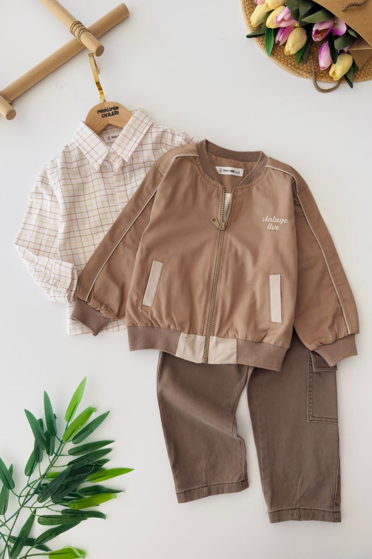Miniğimin Cicileri Vintage Live Baskılı Bomber Ceketli Ekose Gömlekli Erkek Çocuk 3’lü Takım - Vizon