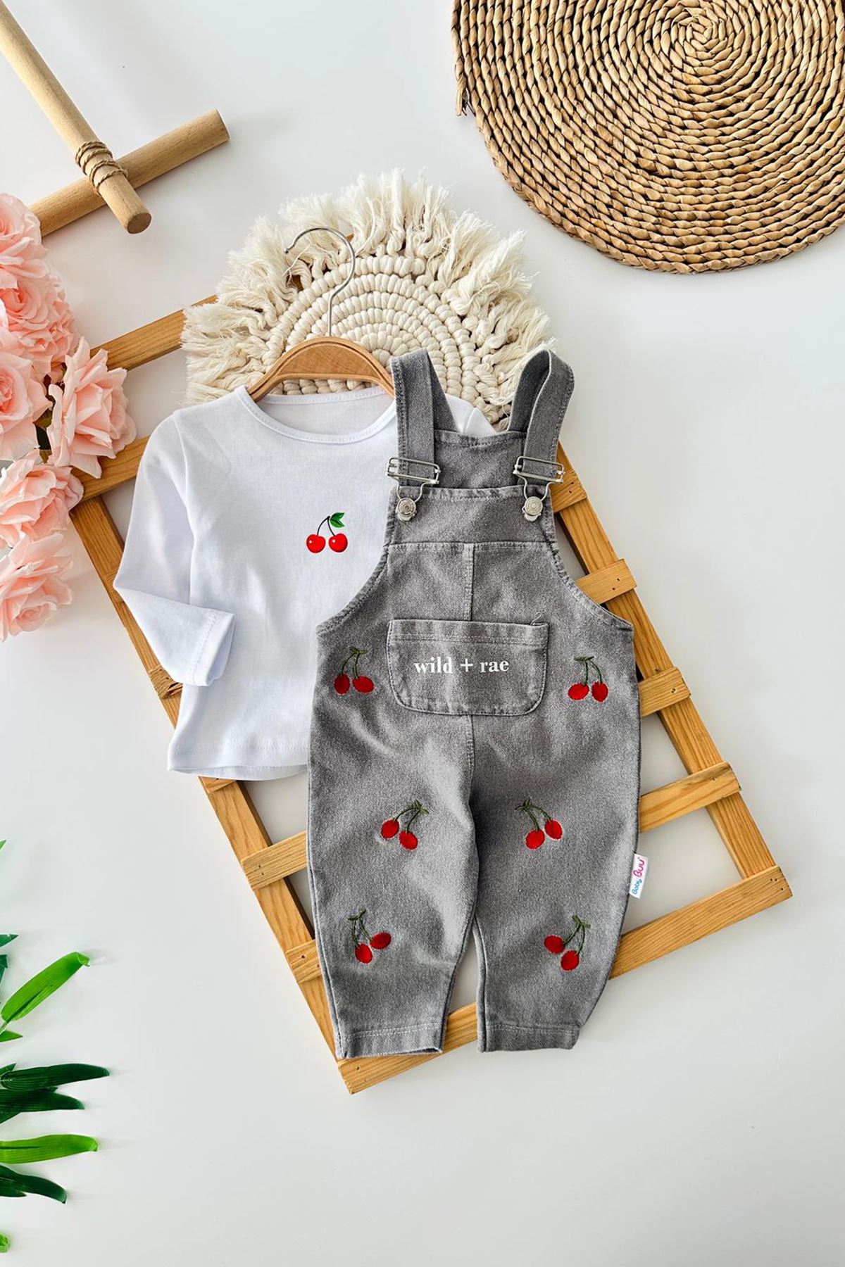 Miniğimin Cicileri Kiraz işleme Detaylı Kız Bebe 2 li Salopet Yumuşak Kotlu Takım - Gri