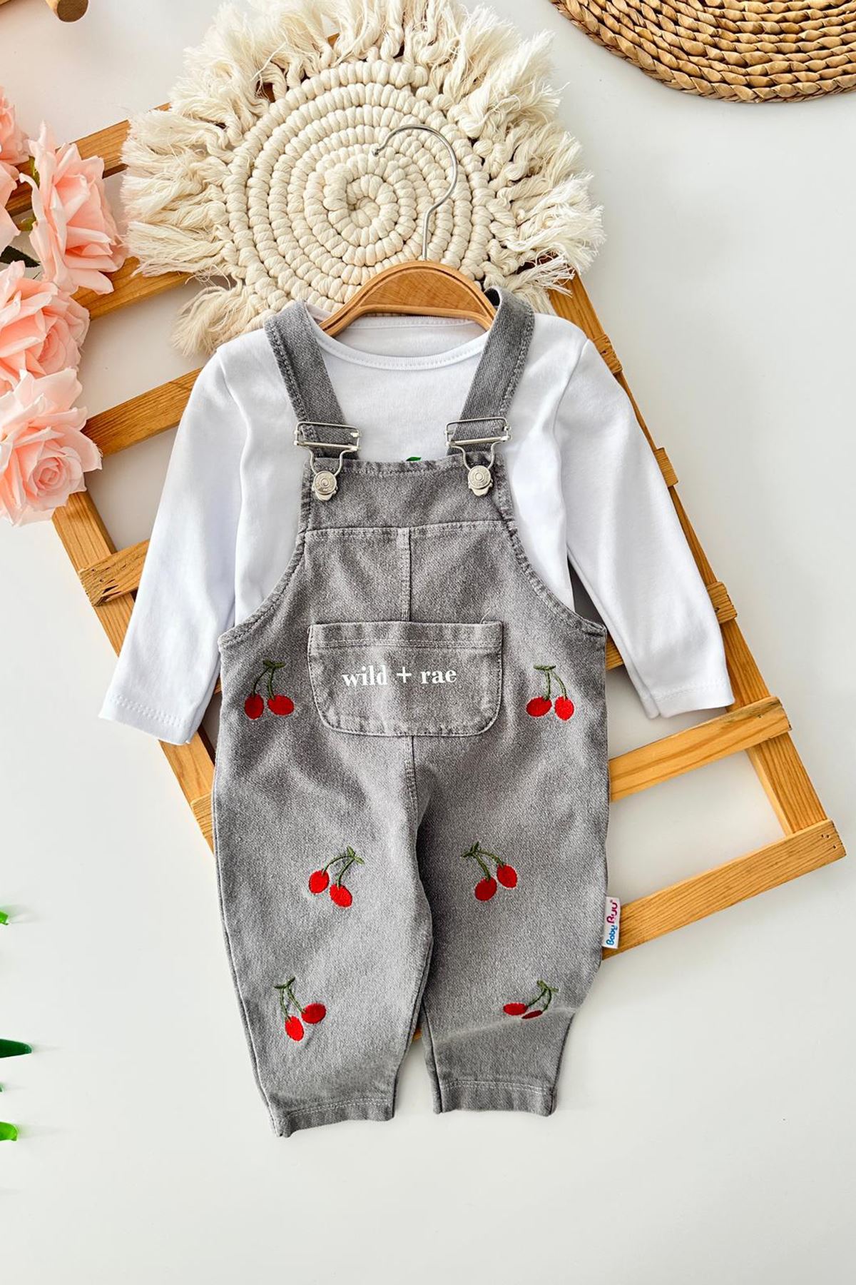 Miniğimin Cicileri Kiraz işleme Detaylı Kız Bebe 2 li Salopet Yumuşak Kotlu Takım - Gri