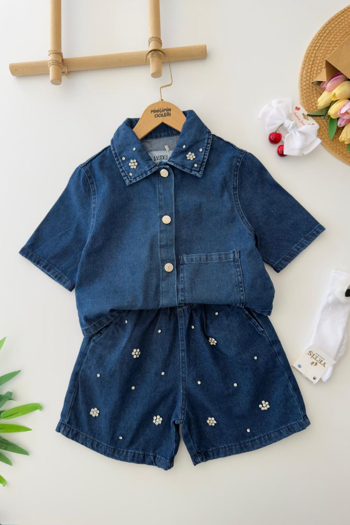 Miniğimin Cicileri Taş Çiçek Detaylı Kot Gömlekli Şortlu Kız Çocuk 2’li Takım - Lacivert