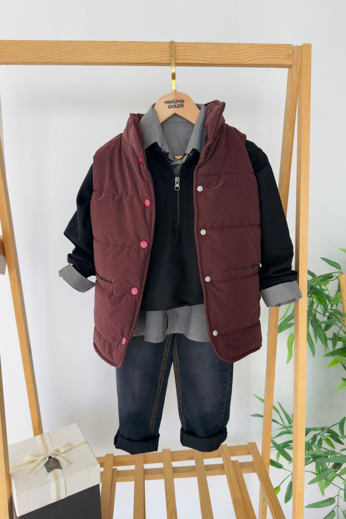 Miniğimin Cicileri Şişme Yelekli Yarım Fermuarlı Sweatshirt ve Kot Pantolon 4’lü Kombin - Bordo