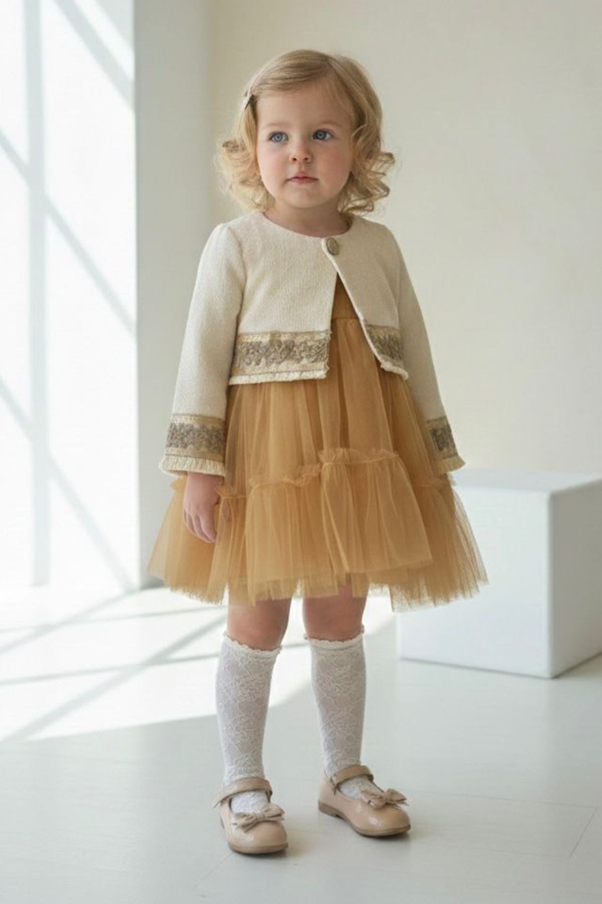 Miniğimin Cicileri Gold Şerit Detaylı Tül Etekli Kız Bebek Elbise - Kahverengi
