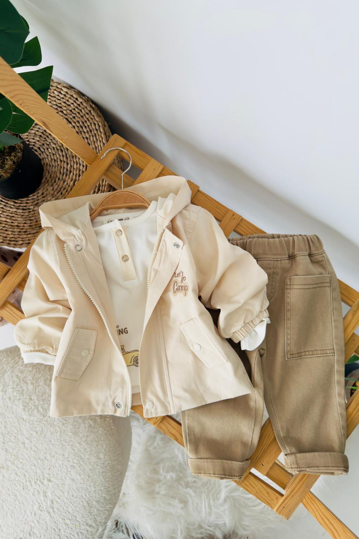 Miniğimin Cicileri Kapüşonlu Fermuarlı Cepli Ceketli Basic Sweatshirtlü Erkek Bebek 3’lü Takım - Bej