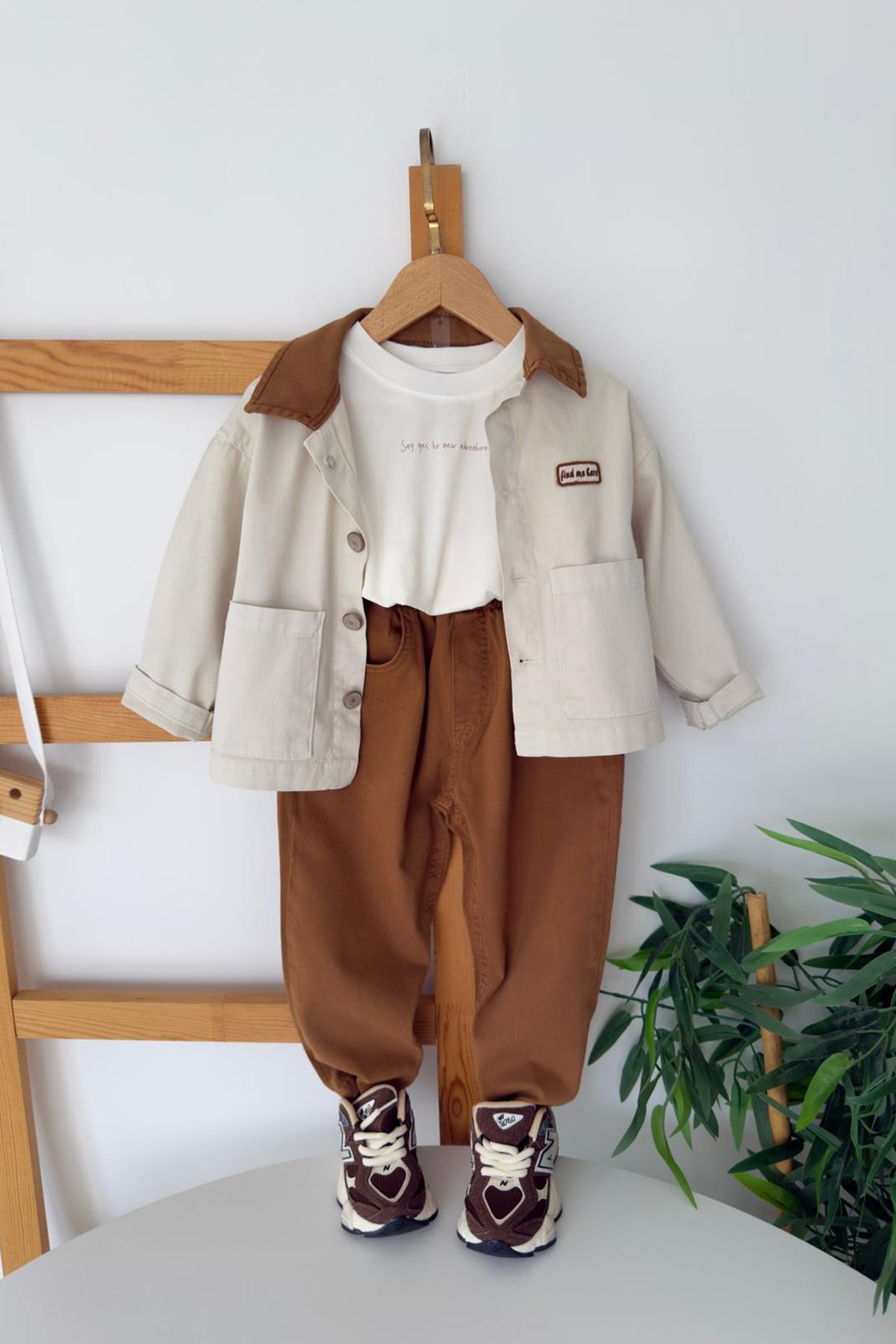 Miniğimin Cicileri Naturel Ceketli Basic Tişörtlü Erkek Çocuk 3’lü Kombin Takım - Kahverengi