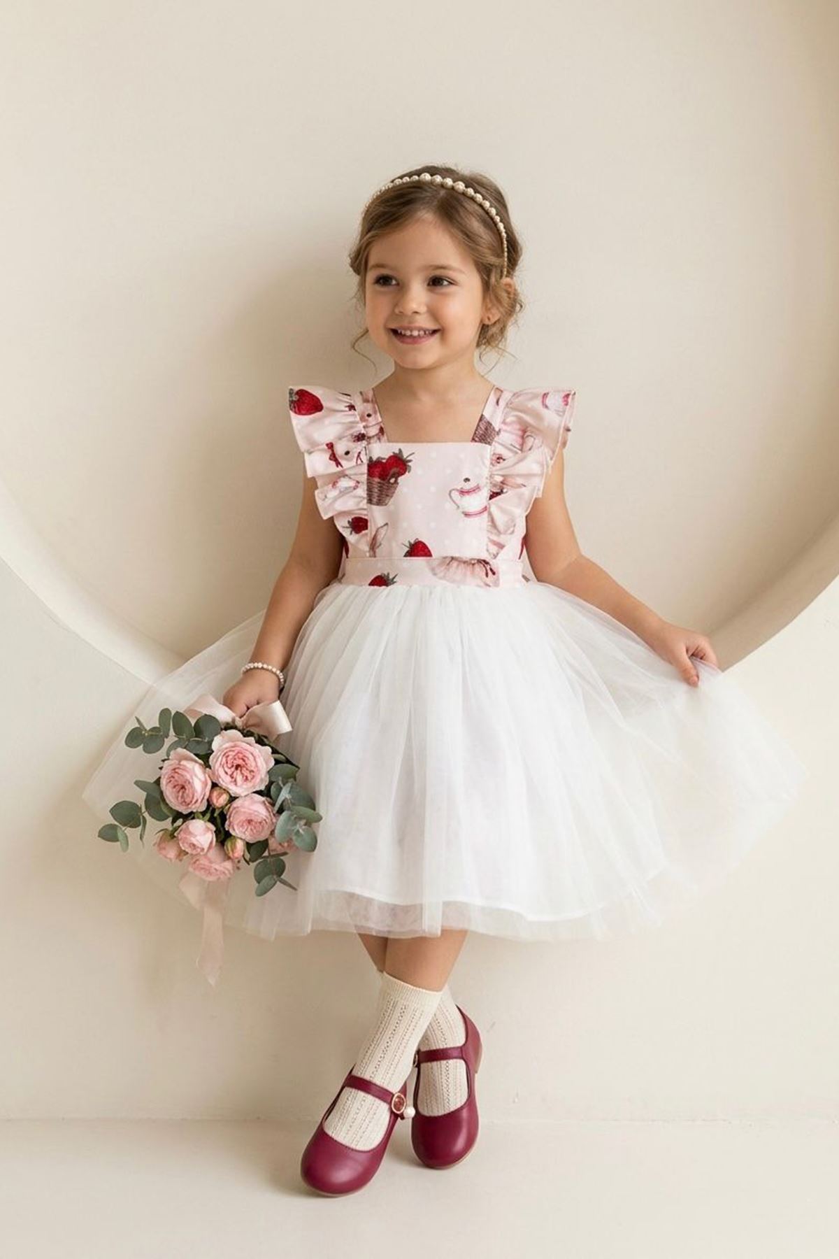 Miniğimin Cicileri Çilek Baskılı Tül Detaylı Kız Çocuk Arkadan Fiyonklu Elbise - Pudra