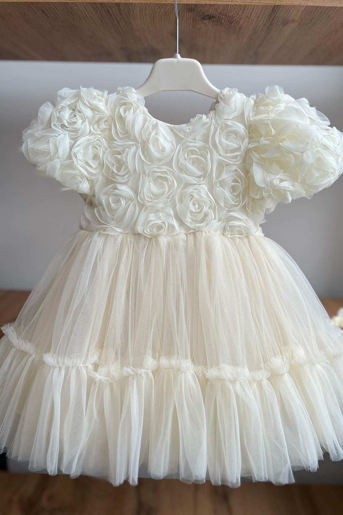 Miniğimin Cicileri Gül Desenli Kız Çocuk Kısa Kol Abiye Elbise - Ekru