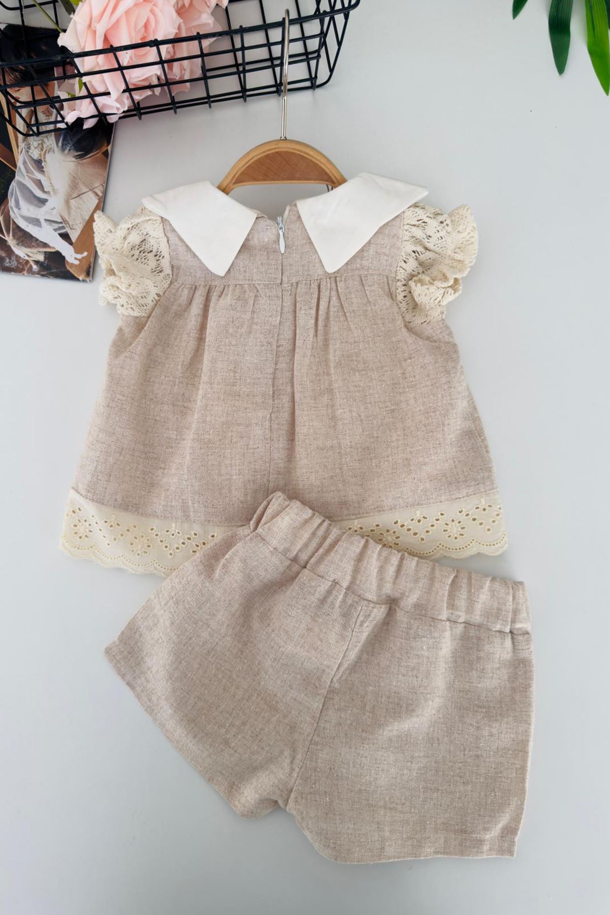 Miniğimin Cicileri Papatya Panç İşleme Desenli Dantel Detaylı Kız Bebek Pamuklu Takım - Bej