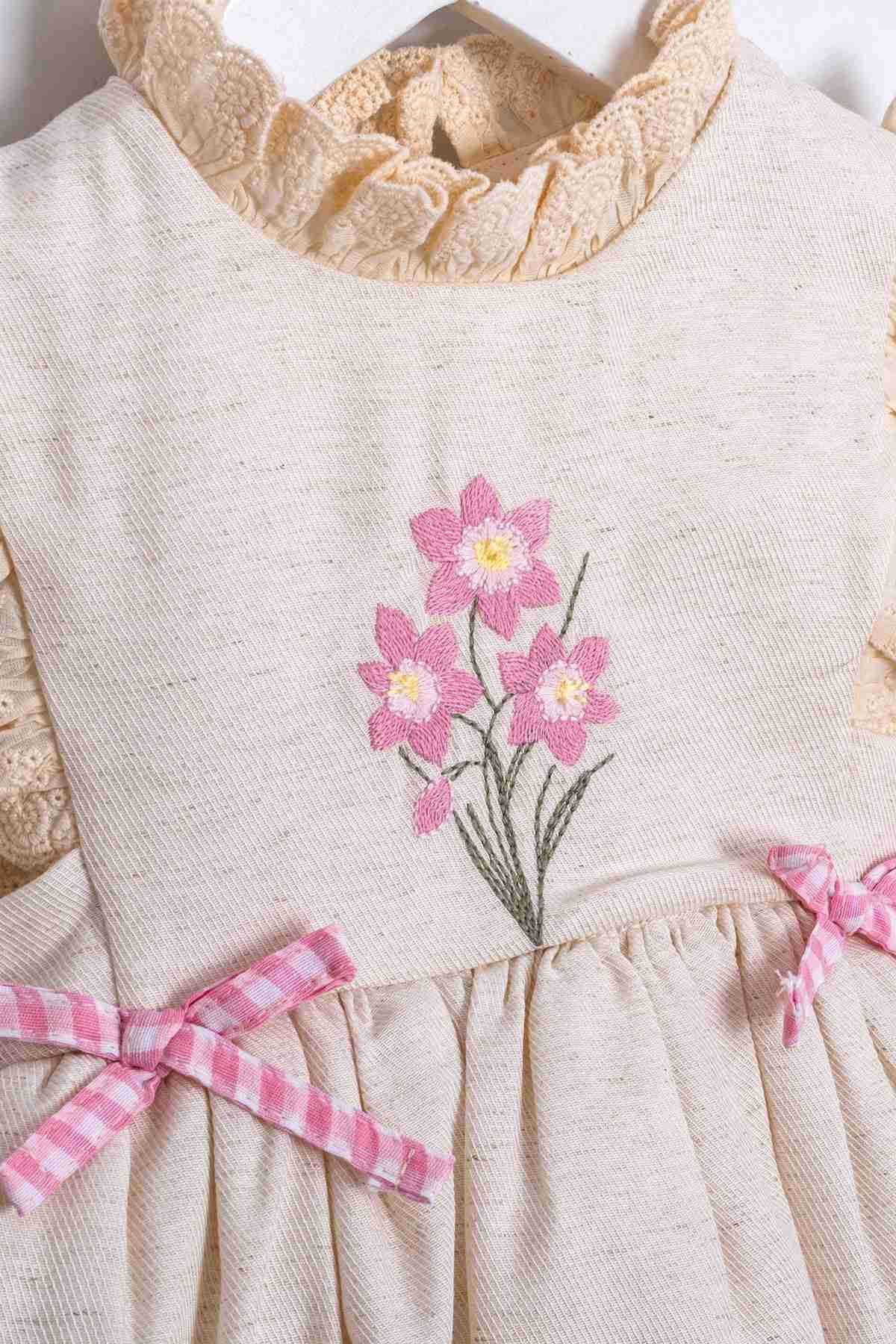 Miniğimin Cicileri Papatya Nakışlı Fiyonk Detaylı Tül Katmanlı Kız Çocuk Elbise - Bej