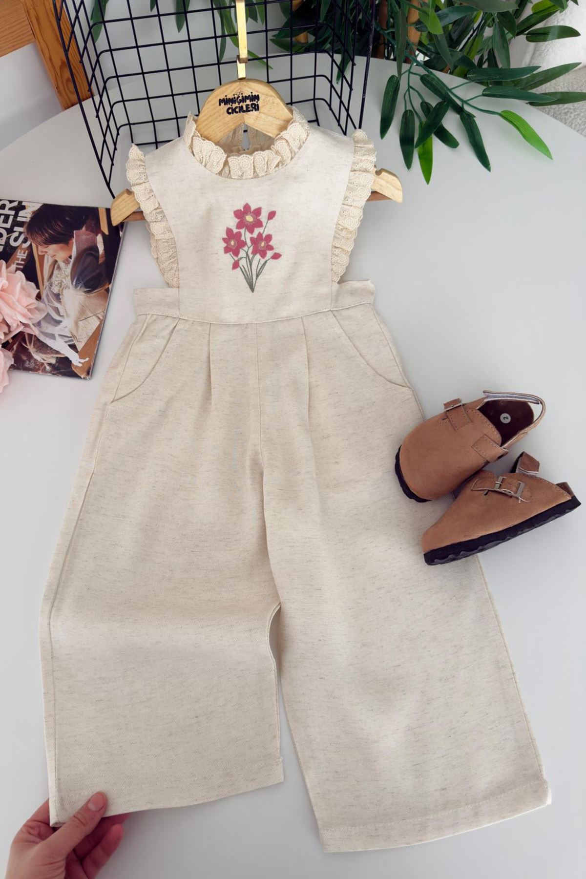 Miniğimin Cicileri Askılı Papatya Nakışlı Kız Çocuk Tulum - Krem