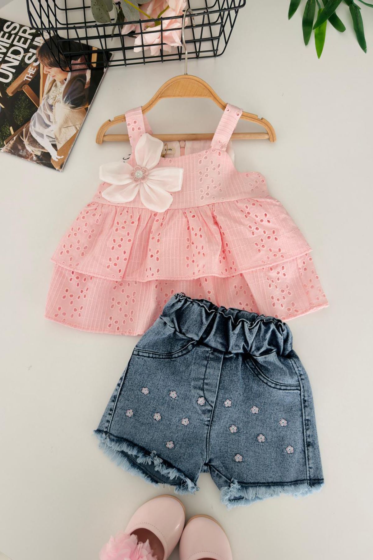 Miniğimin Cicileri Çiçek Aplikeli Güpür Detaylı Kız Bebek Kot Şortlu 2’li Takım - Pembe