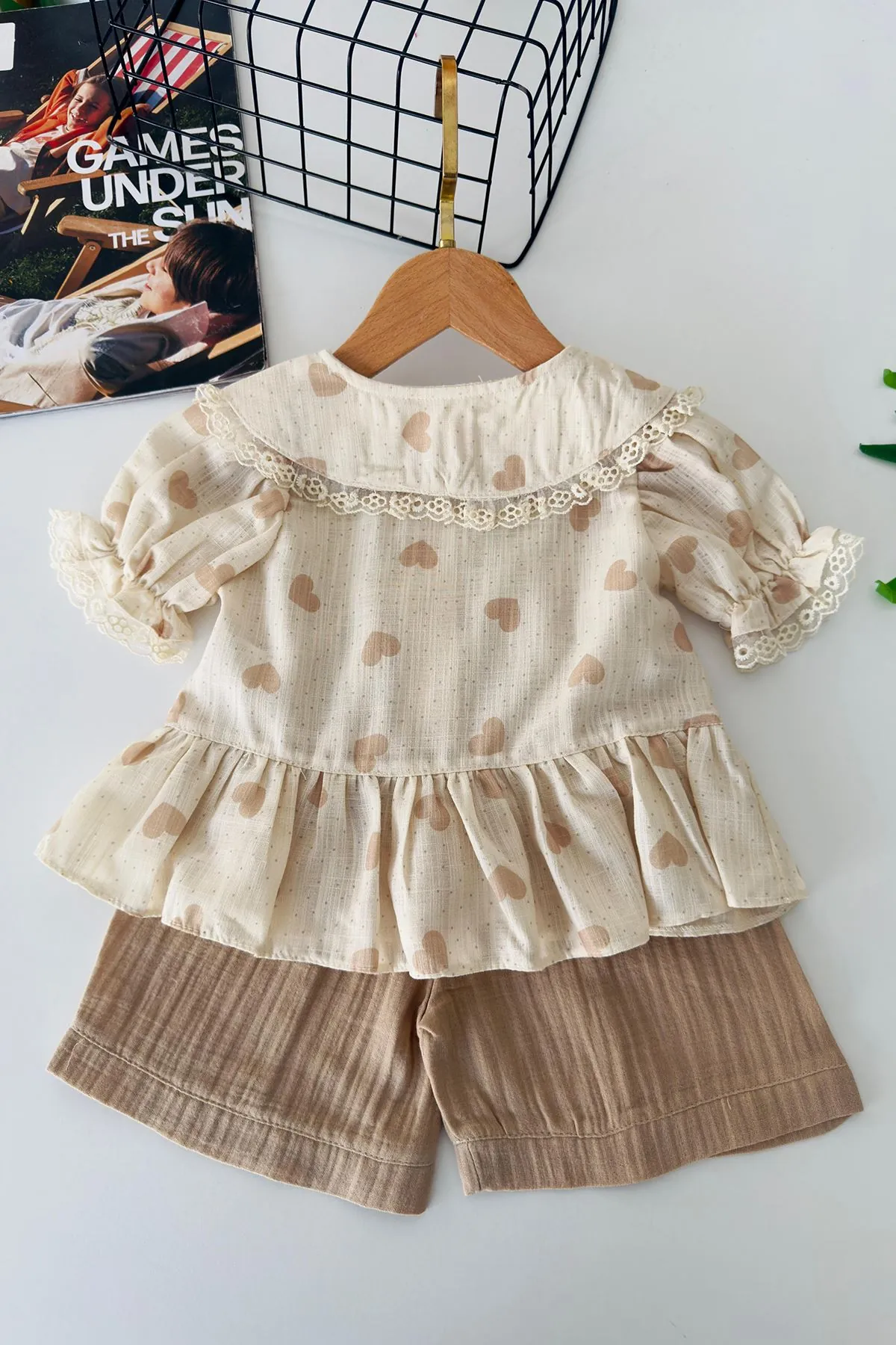 Miniğimin Cicileri Vintage Kalp Desenli Şortlu Kız Çocuk Takım - Bej