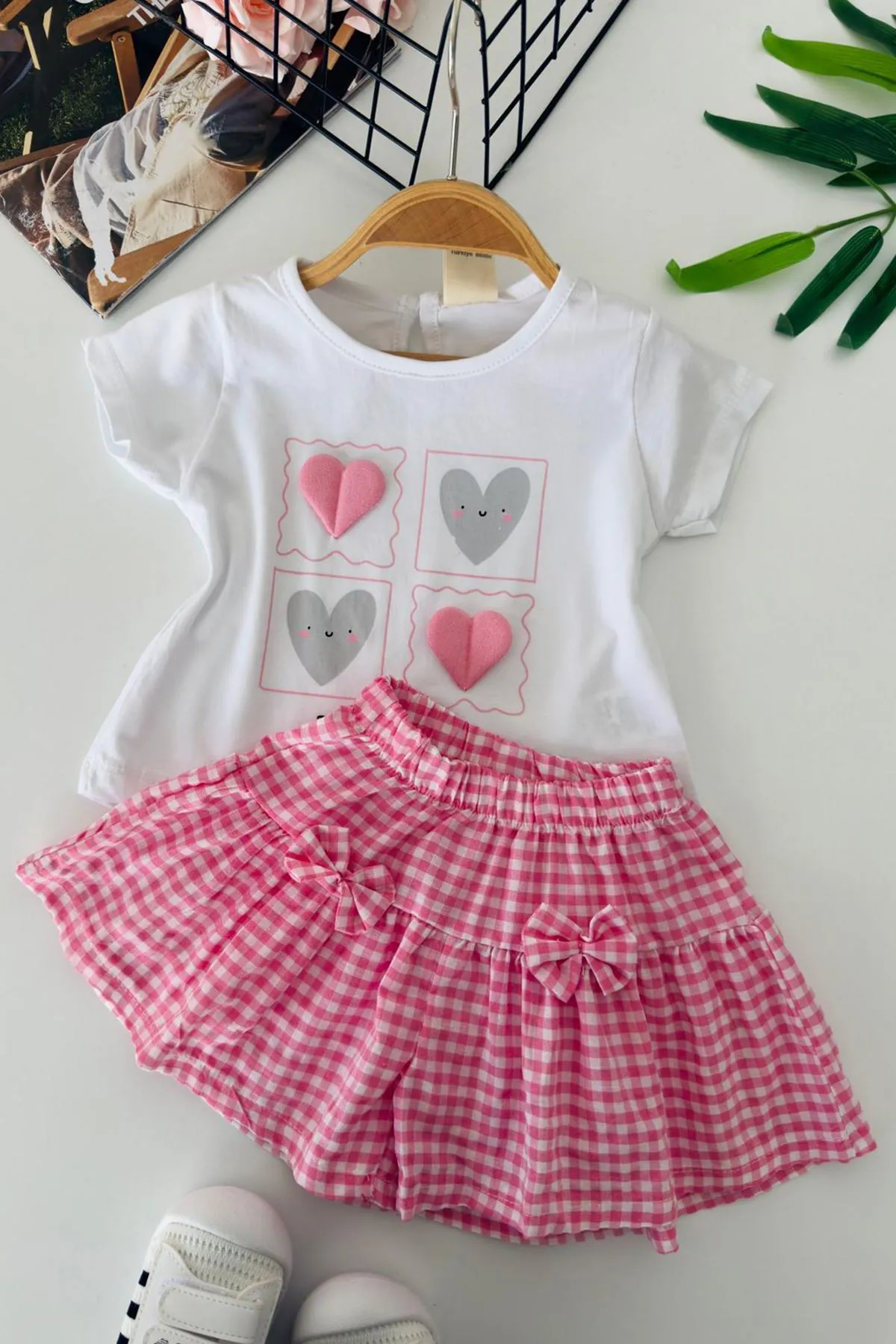 Miniğimin Cicileri Kalp Detaylı Pötikare Şortlu Kız Bebek 2 li Takım - Pembe