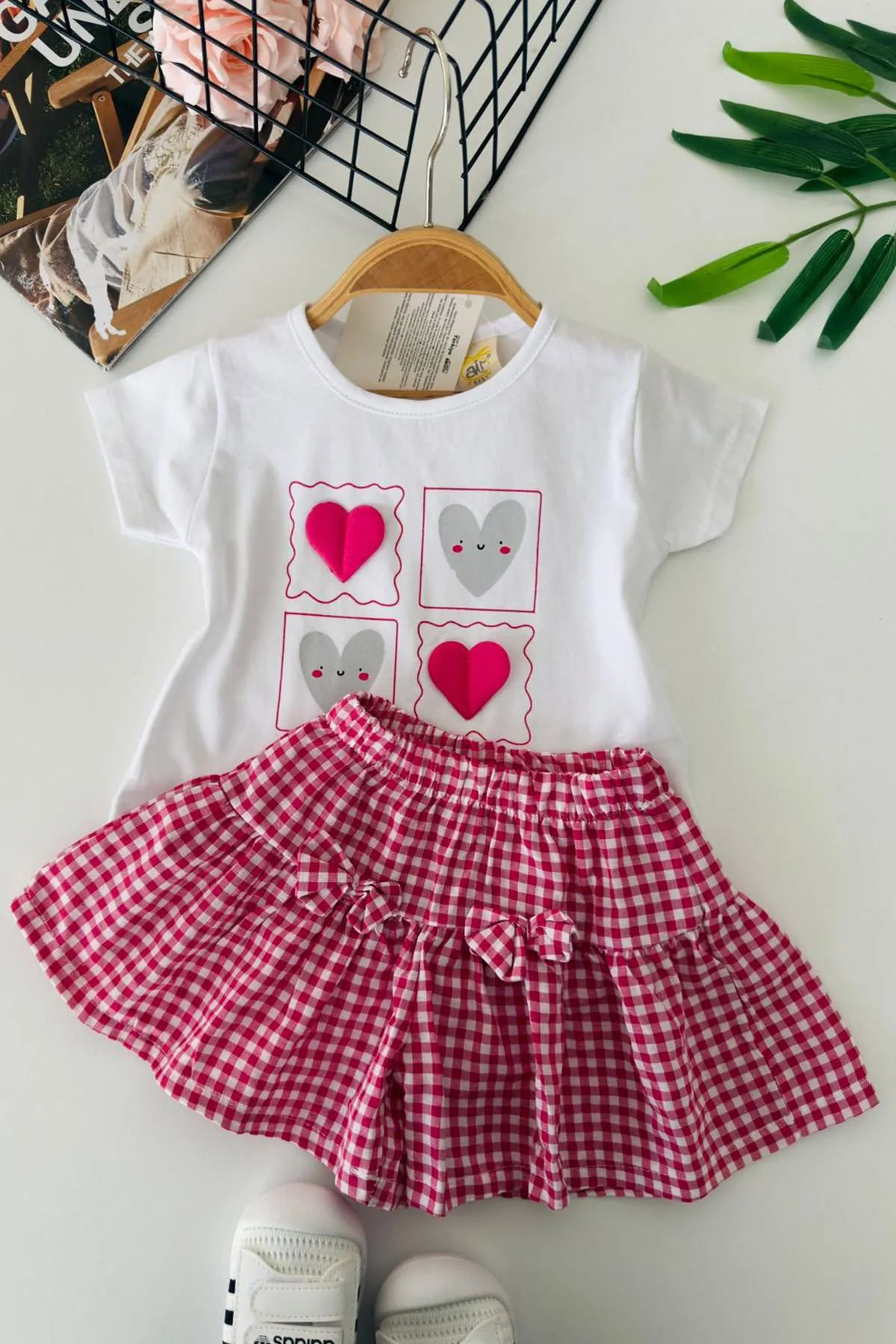 Miniğimin Cicileri Kalp Detaylı Pötikare Şortlu Kız Bebek 2 li Takım - Fuşya