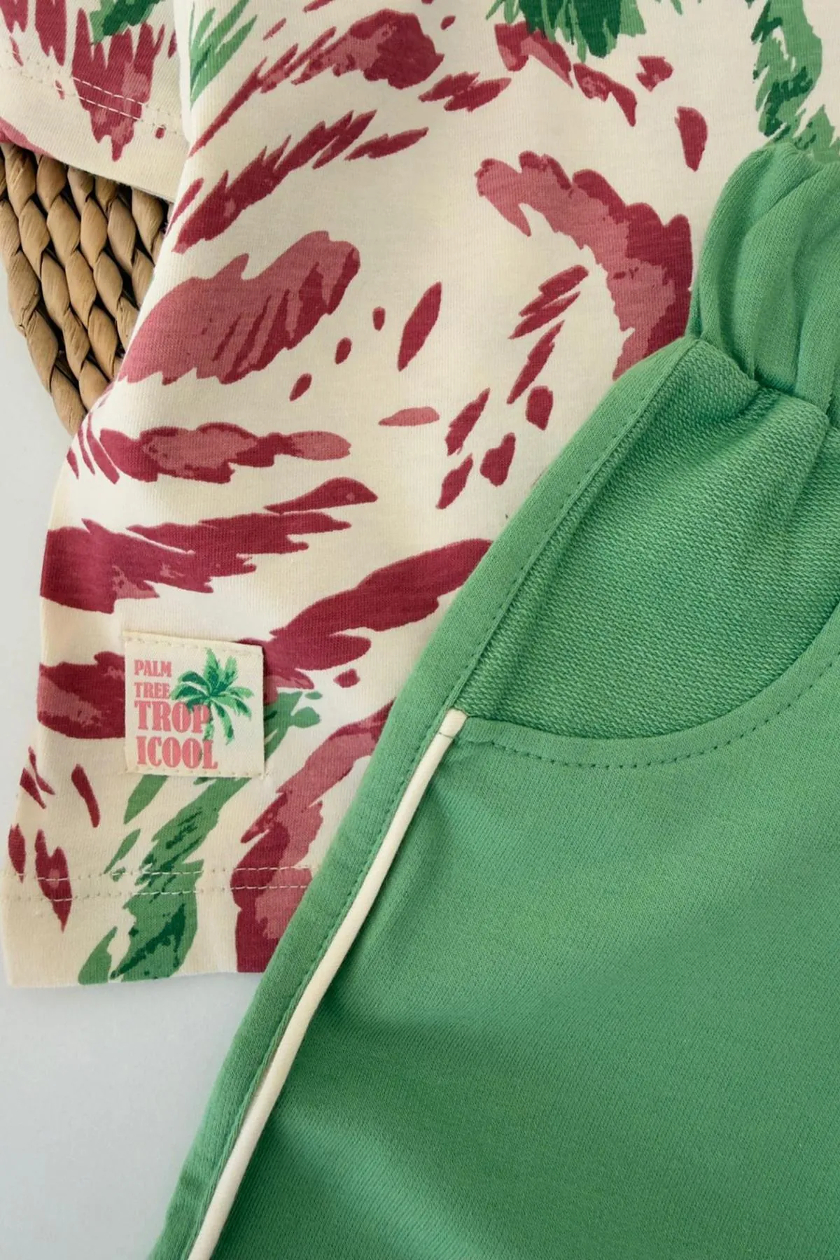 Miniğimin Cicileri Hawai Desenli Unisex Çocuk Pamuklu Takım - Yeşil