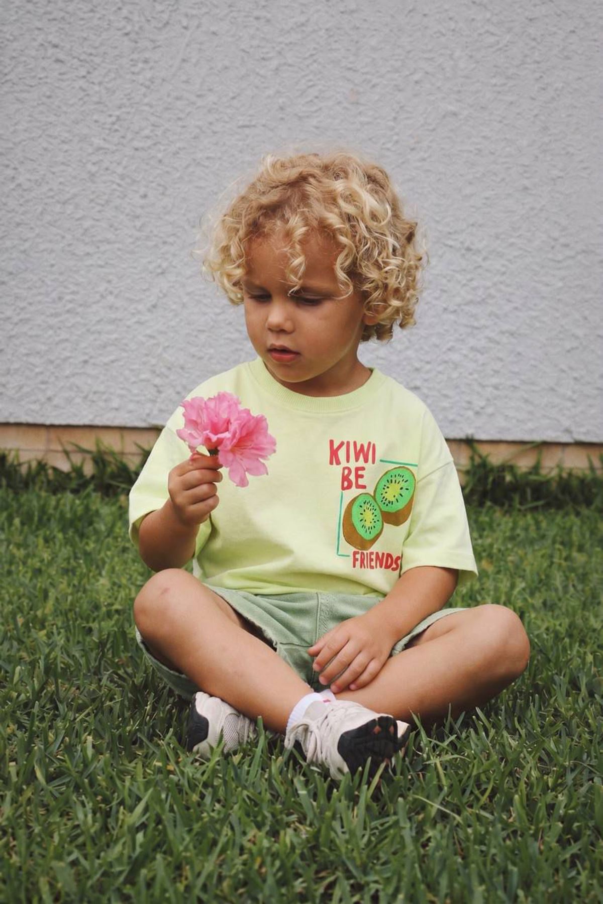 Miniğimin Cicileri Kiwi Friends Baskılı Erkek Çocuk Tişört - Yeşil