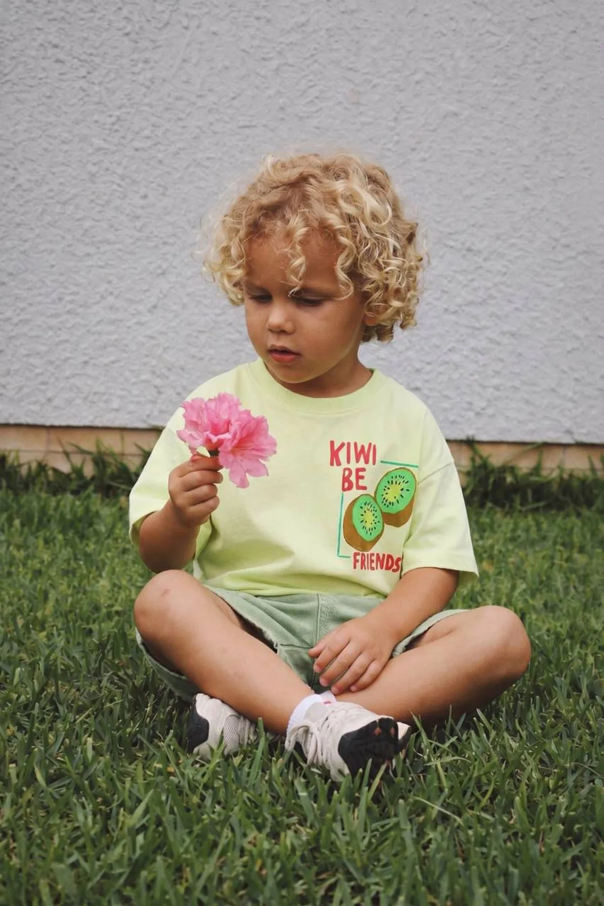 Miniğimin Cicileri Kiwi Friends Baskılı Erkek Çocuk Tişört - Yeşil