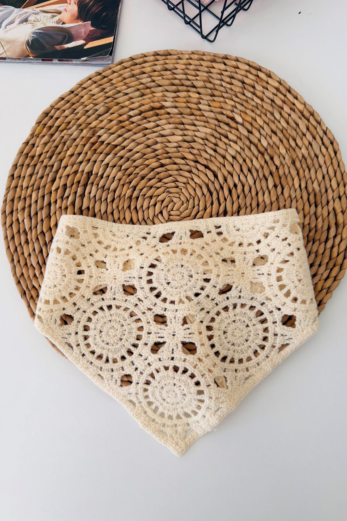 Miniğimin Cicileri Örgü Desenli Kız Çocuk Üçgen Bandana - Krem