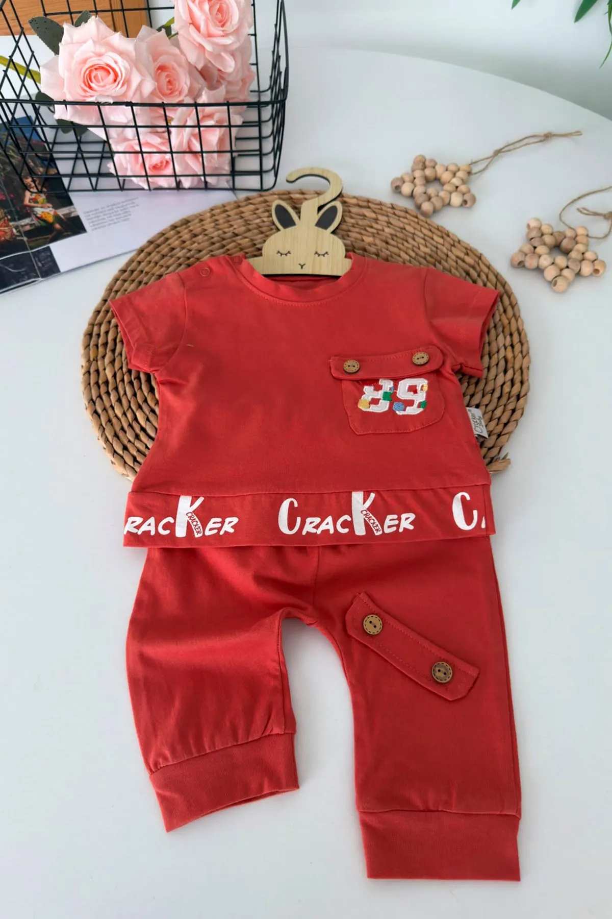 Cepli Nakış Detaylı Erkek Bebek 2’li Takım - Kiremit