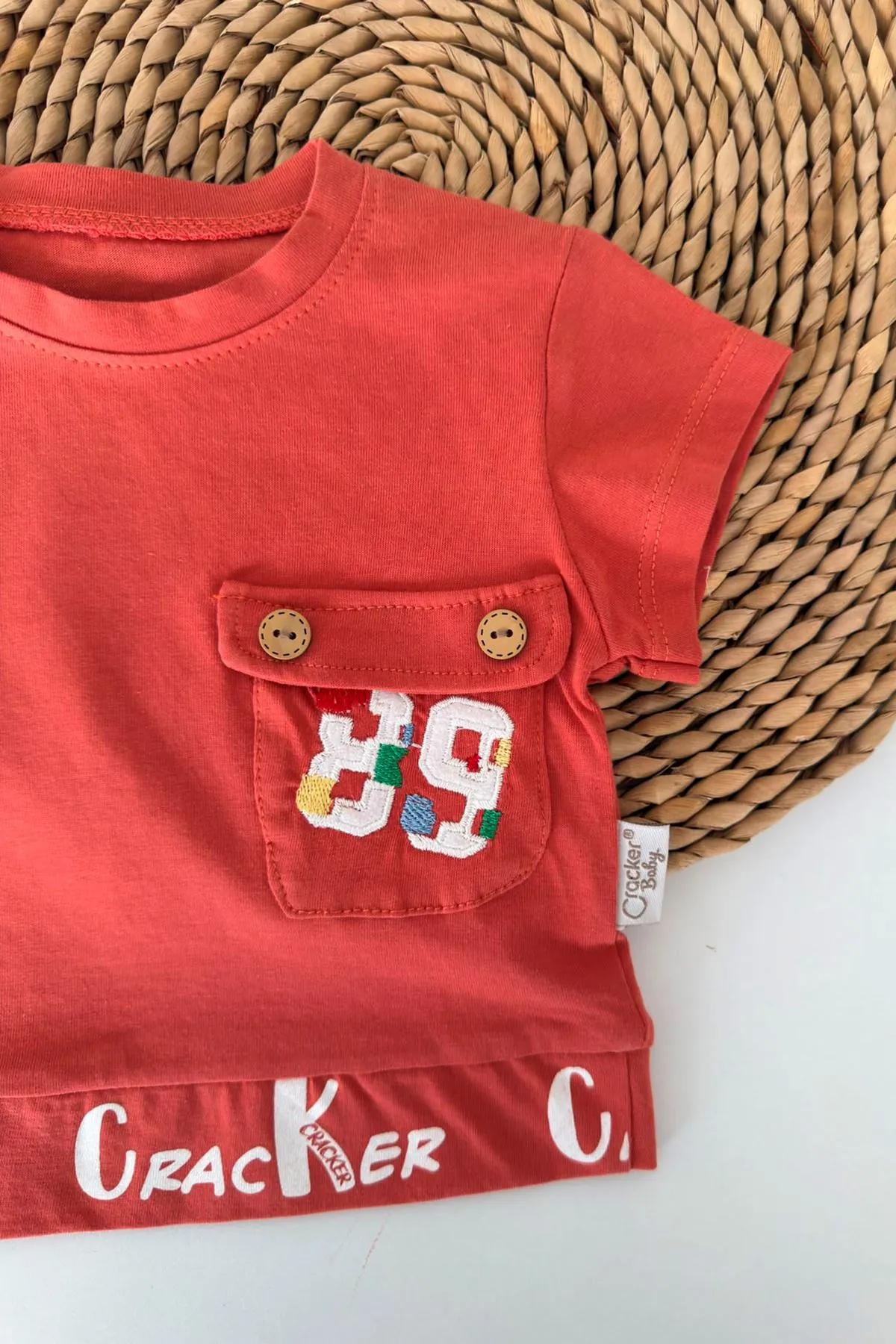 Cepli Nakış Detaylı Erkek Bebek 2’li Takım - Kiremit