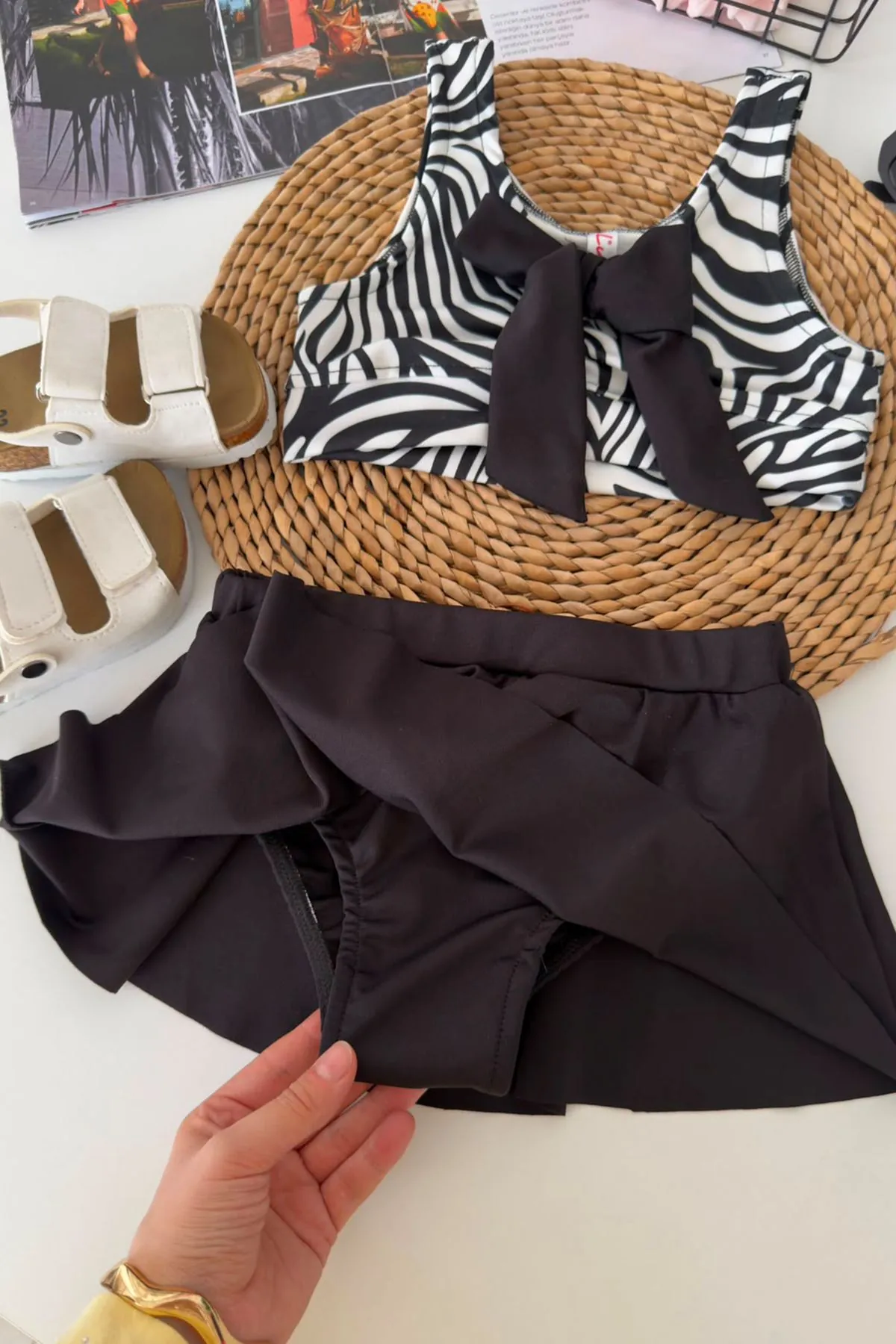Zebra Desenli Volan Etekli Kız Çocuk 2’li Mayo Bikini Takımı - Siyah