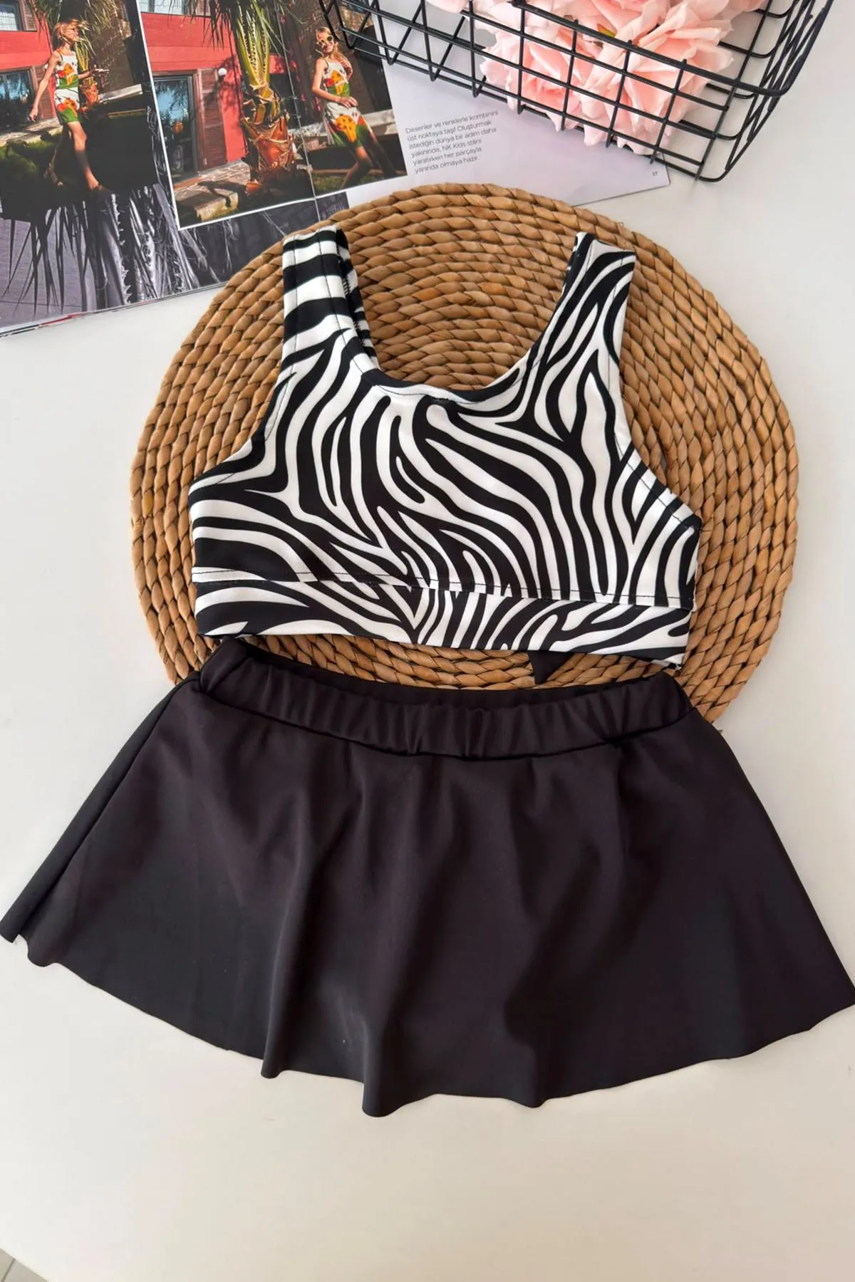 Zebra Desenli Volan Etekli Kız Çocuk 2’li Mayo Bikini Takımı - Siyah