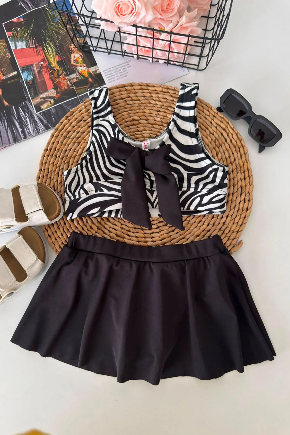 Zebra Desenli Volan Etekli Kız Çocuk 2’li Mayo Bikini Takımı - Siyah