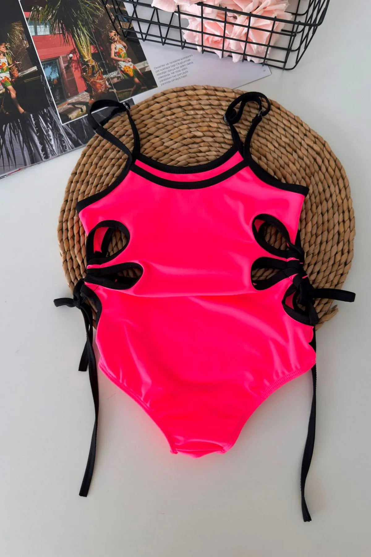 Neon Pembe Bağlama Detaylı Kız Çocuk Mayo - Fuşya