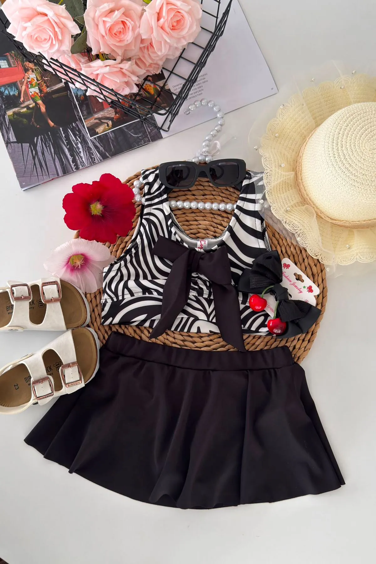 Zebra Desenli Volan Etekli Kız Çocuk 2’li Mayo Bikini Takımı - Siyah