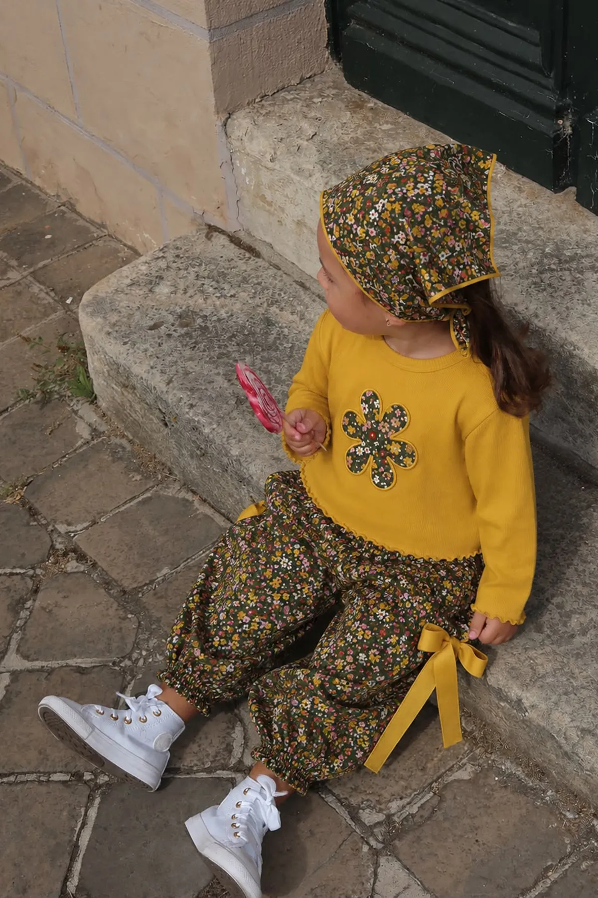 Vintage Çiçek Desenli Şalvarlı Kız Çocuk 2 li Takım - Sarı
