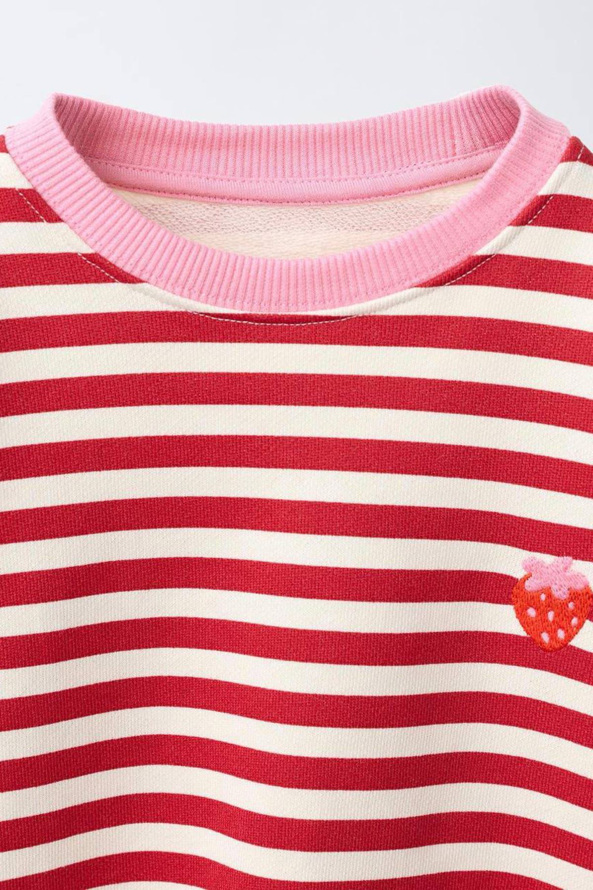 Çizgili Çilek Nakışlı Oversize Kız Çocuk Sweatshirt - Kırmızı