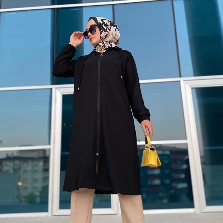 File Detaylı Kapüşonlu Kap