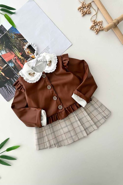 Miniğimin Cicileri Yaka Nakış Detaylı Suni Deri Ceketli Kız Çocuk Şort Etekli Takım - Kahverengi